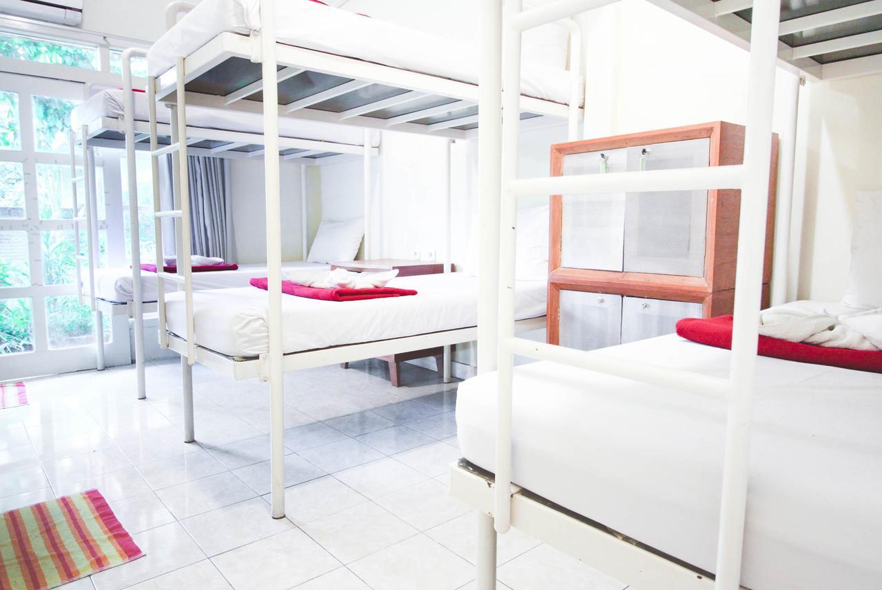 Reddoorz Hostel @ Kotagede Γιογκιακάρτα Εξωτερικό φωτογραφία