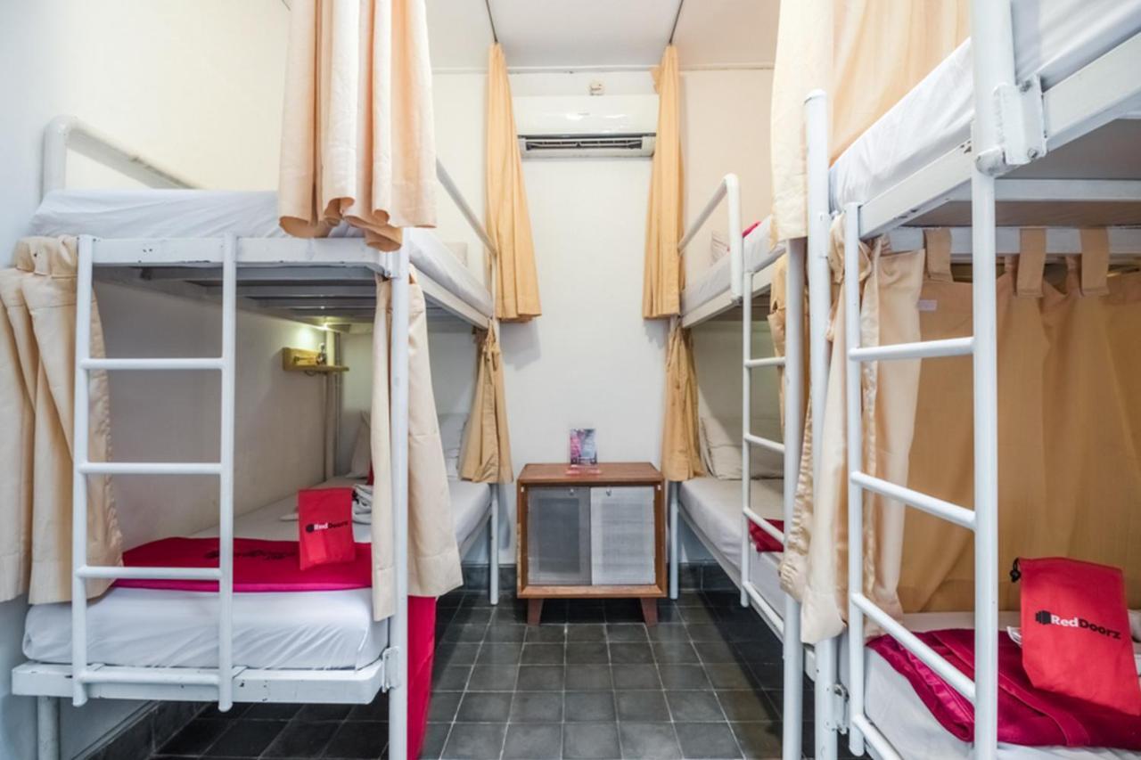 Reddoorz Hostel @ Kotagede Γιογκιακάρτα Εξωτερικό φωτογραφία