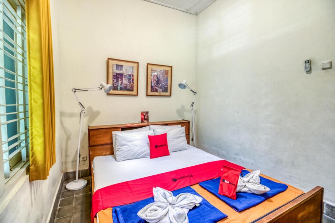 Reddoorz Hostel @ Kotagede Γιογκιακάρτα Εξωτερικό φωτογραφία