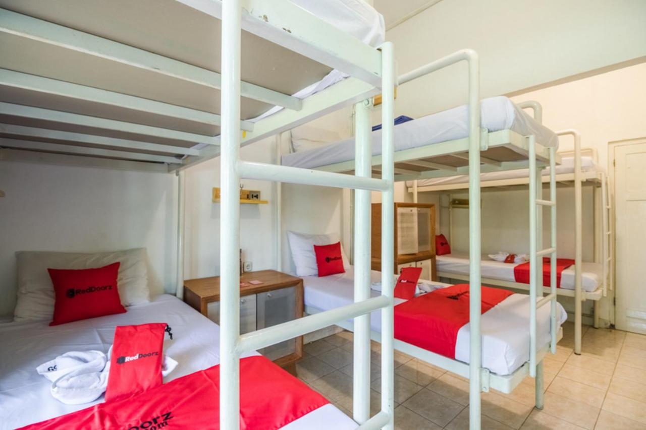 Reddoorz Hostel @ Kotagede Γιογκιακάρτα Εξωτερικό φωτογραφία